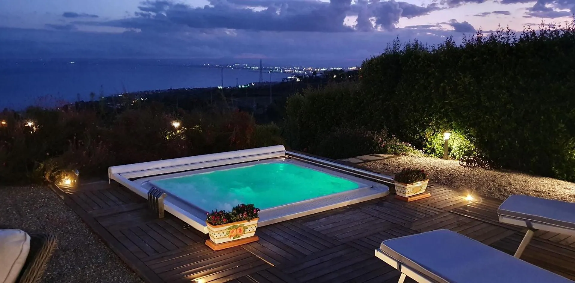 Semesterbostad Cyclops House Villa Aci Catena Italien