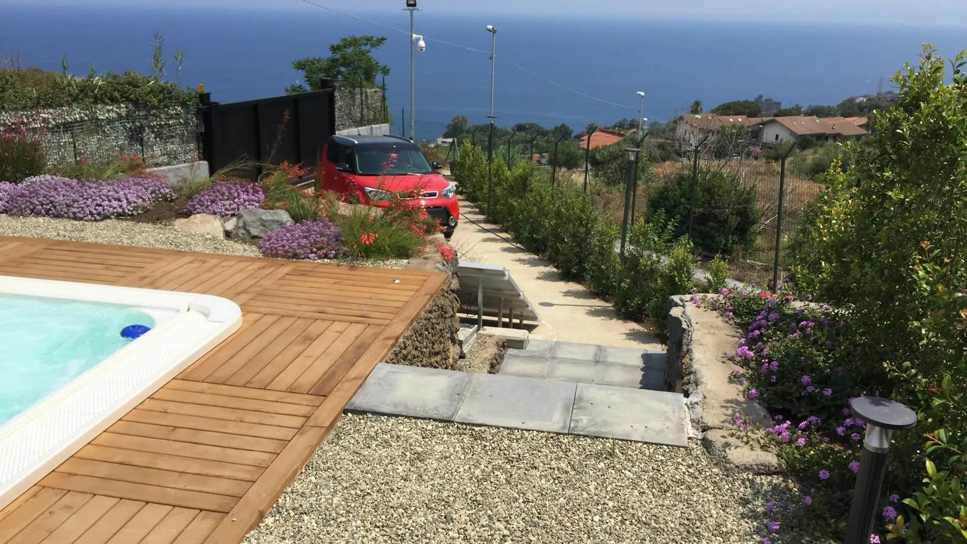 Semesterbostad Cyclops House Villa Aci Catena Italien
